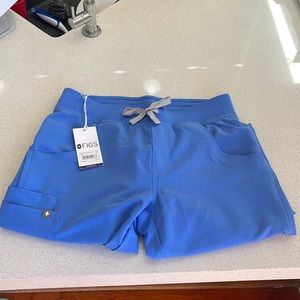 Women’s Ceil Blue Cade- Tall Cargo Scrub Pants, brand new with tags.
